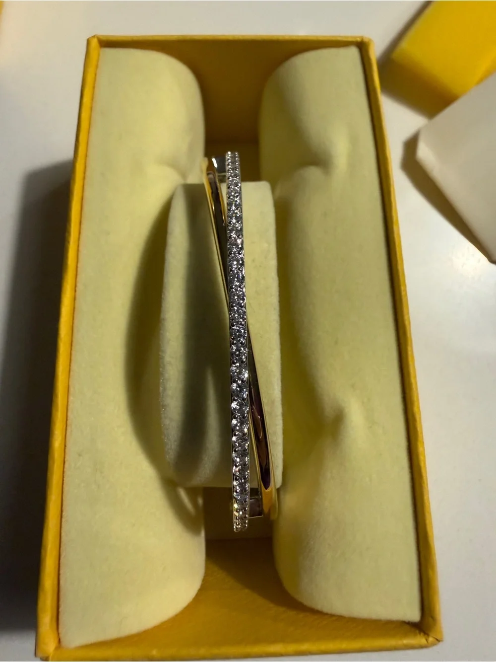 Swarovski beautiful hyperbola